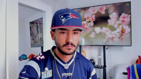 Hey im David that loves to explore and speak their fantasies. Very open talktative and nice. Feel free to chat with me online show from June 3, 2:33 pm