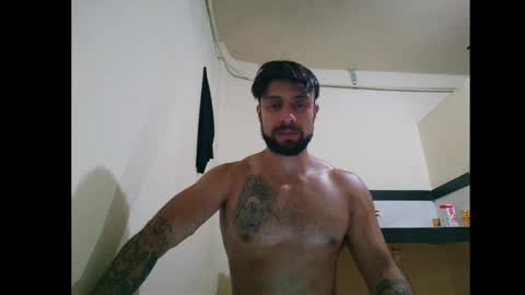 davidcr89 online show from April 27, 6:13 pm