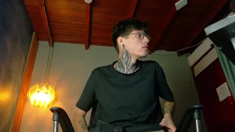 daviid_huge online show from May 9, 7:15 pm