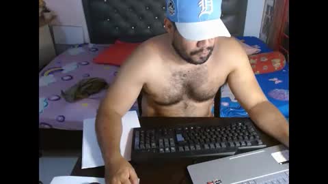 davinson_lopez35 online show from June 4, 7:03 am