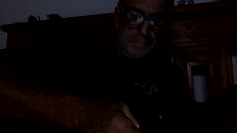 deanofflove2210 online show from December 29, 7:00 pm