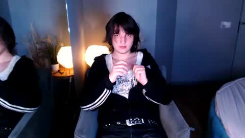 Alex online show from June 10, 4:40 pm