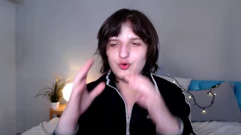 Alex online show from May 3, 9:28 pm