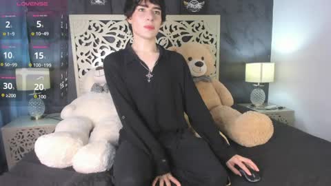   online show from June 5, 12:11 pm
