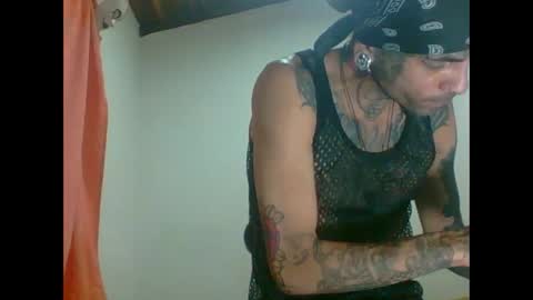 demon_rose_ online show from May 18, 8:13 pm