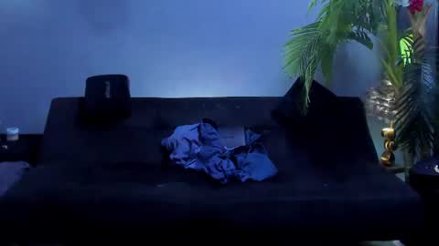 dennis_cox_ online show from June 27, 5:07 pm