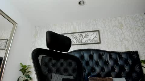 denzelrios online show from May 15, 5:04 am