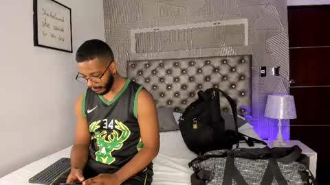 Dereck and Jake online show from July 11, 12:18 pm