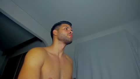 dereckhardd online show from May 2, 2:25 am