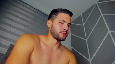 dereckhardd online show from July 21, 1:40 am