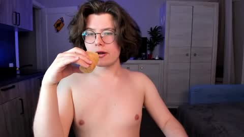 Derek online show from May 23, 9:20 pm