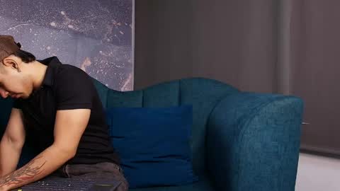 derek_voss online show from June 9, 12:07 pm