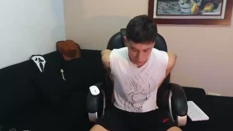 Derek online show from July 9, 12:37 am