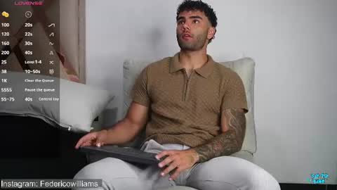 derekw_1 online show from July 18, 12:17 am
