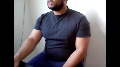derick_0013 online show from May 23, 7:08 pm