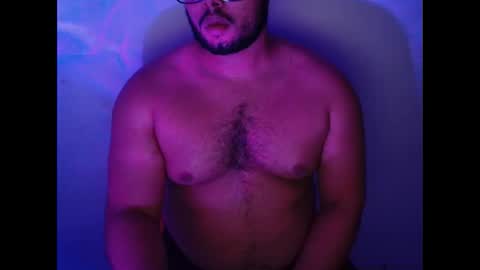 derick_0013 online show from May 18, 5:35 am