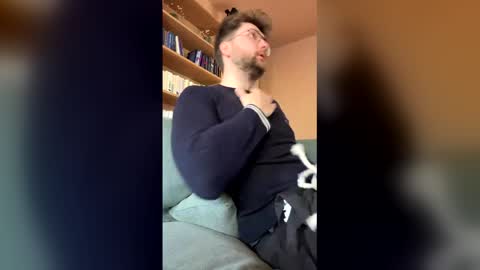 derkleinerabauke online show from April 27, 9:39 am