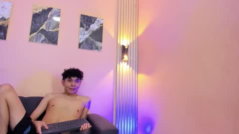 desiresofolympus_ online show from May 6, 1:06 am
