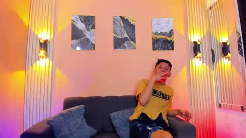 desiresofolympus_ online show from May 16, 9:13 pm
