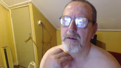 destelp online show from July 30, 10:20 pm