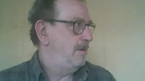 destelp online show from April 29, 6:25 pm