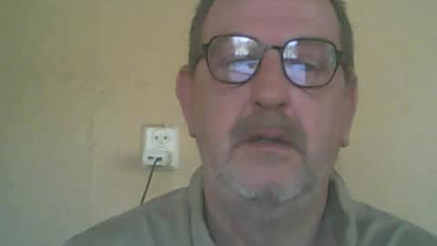 destelp online show from May 25, 2:01 pm