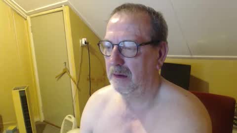 destelp online show from April 23, 10:34 pm