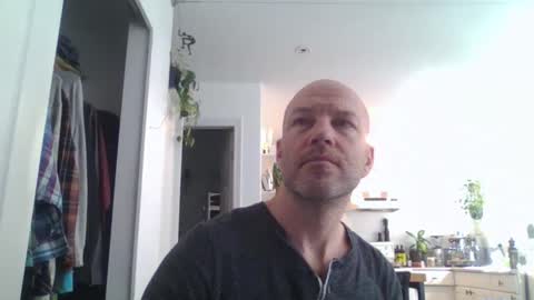 dex12112111 online show from April 30, 6:48 pm