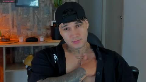 JULIAN online show from May 29, 2:54 am