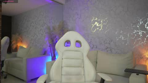 Diego online show from May 18, 11:09 pm