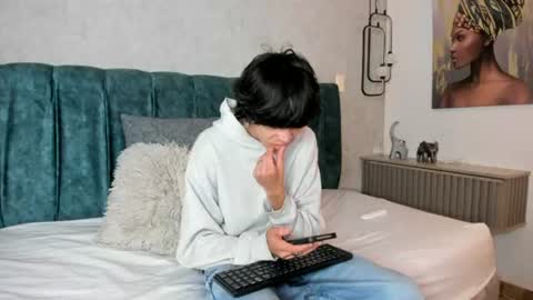 diamond_twink online show from June 22, 1:48 pm