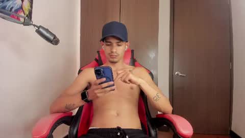 Diego lat online show from July 28, 12:07 am