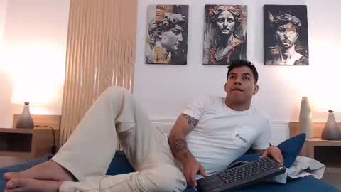 diego_salvatore online show from June 15, 2:42 pm