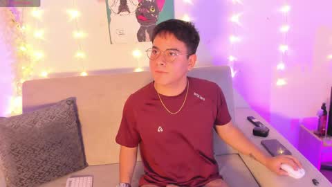 Diego Robles online show from May 8, 1:39 am