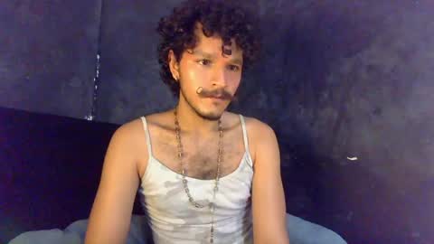 diemond_latinx98 online show from May 12, 3:31 pm
