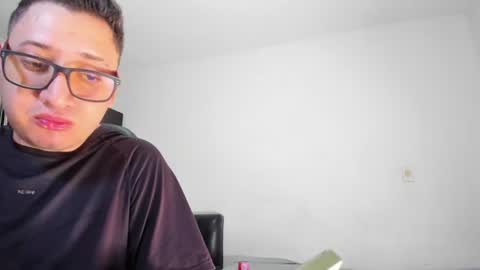 diiego_xxx online show from July 25, 6:48 pm