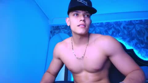 dilanmiller_ online show from July 4, 7:39 pm
