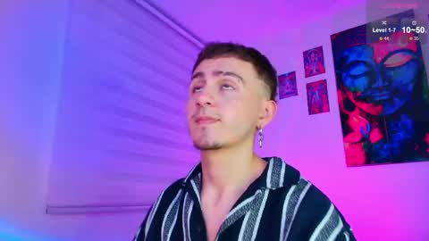 Julian Independent Model online show from May 18, 11:42 pm