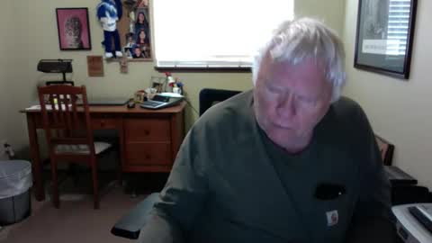 dirtrider195080438 online show from June 3, 5:18 pm