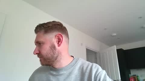 Exhibitionist Ben online show from May 6, 10:05 am