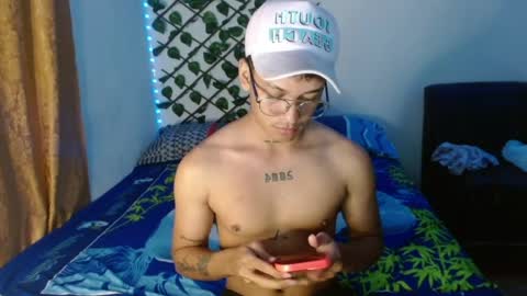 dirtyslimlatin online show from May 15, 3:04 am