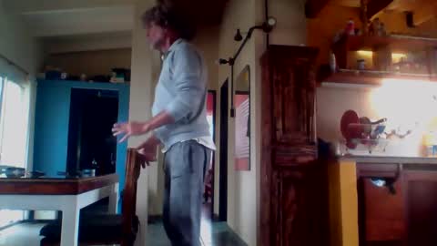 discretopasivo online show from April 28, 1:16 pm