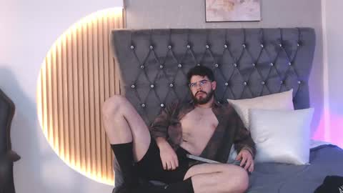 domboy  online show from May 15, 10:18 pm