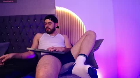 domboy  online show from May 2, 9:17 pm