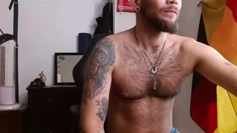 Logan - INDEPENDET MODEL online show from July 13, 11:34 am