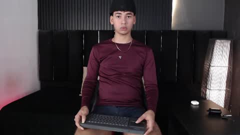 Dominic online show from August 5, 9:09 pm