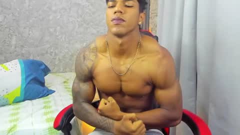 dominic_sg online show from August 4, 6:52 am