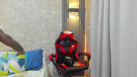 dominic_sg online show from August 3, 5:06 am