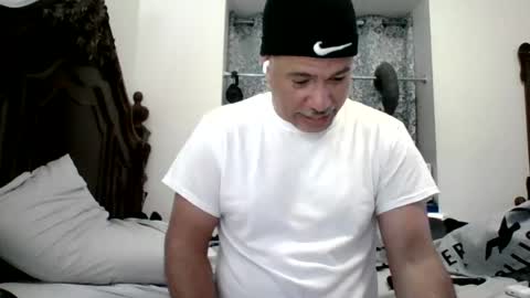 luis online show from August 1, 1:48 am