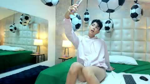 DOMINIC  online show from June 13, 8:18 pm